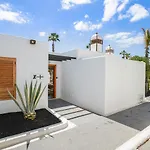 Puerto Chico X 公寓